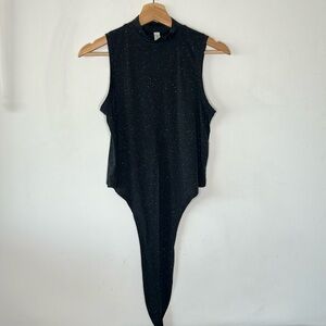 Lululemon time to restore mock neck, Tank size 4